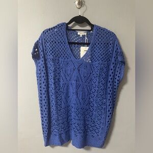 NWT Miracle Crochet V-Neck Sleeveless Blue Top. Size M/L